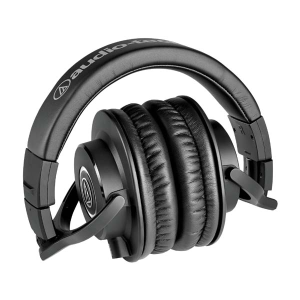 Audio-Technica ATH-M40x Professional Studio Monitor 1