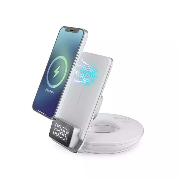 WiWU M11 Automatic Positioning 4 in 1 Wireless Charger 1