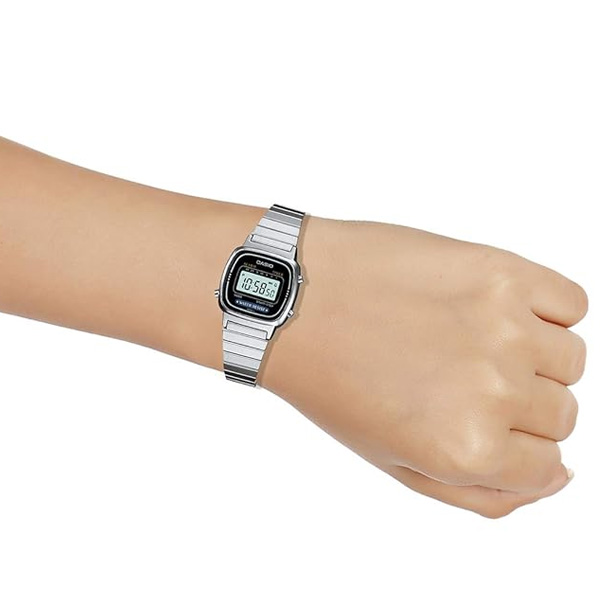 Casio LA670WD-1 Vintage Digital Watch