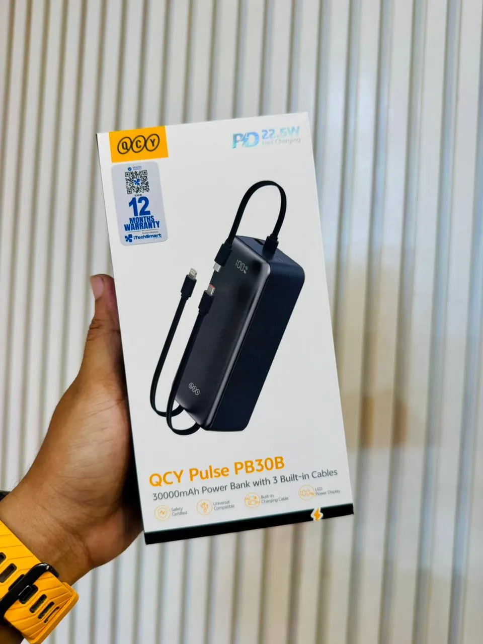 QCY Pulse PB30B 30000mAh PD22.5W Power Bank with build-in-Cables - selected variant