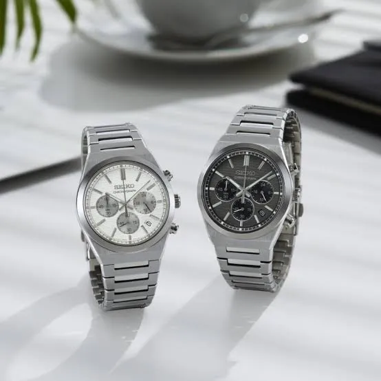 Seiko SSB455 Men's Quartz Chronograph Watch with Sapphire Crystal (40mm) 3