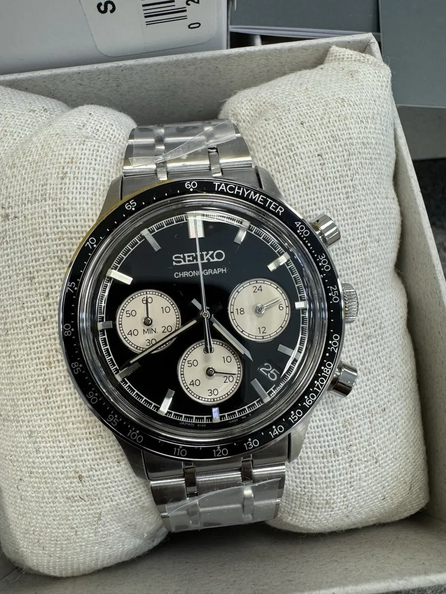 Seiko SSB479 Essentials Men's Quartz Chronograph Watch 3