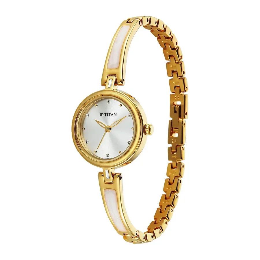 Dong Ho Nu Titan Silver Dial Gold Metal Strap Analog Watch For Women 2601ym06 Mau Vang Gold 69649f05d4604 12012026141309