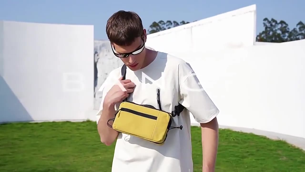 BANGE BG-8089 Men Crossbody Bag Multifunctional Messenger Backpack video